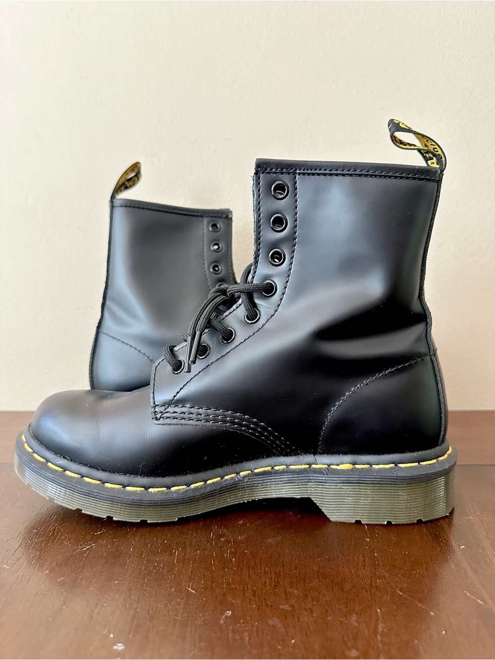 NWOT Dr. Martens 1460 Black Matte Smooth Leather Lace-Up Original Boots, Sz 7